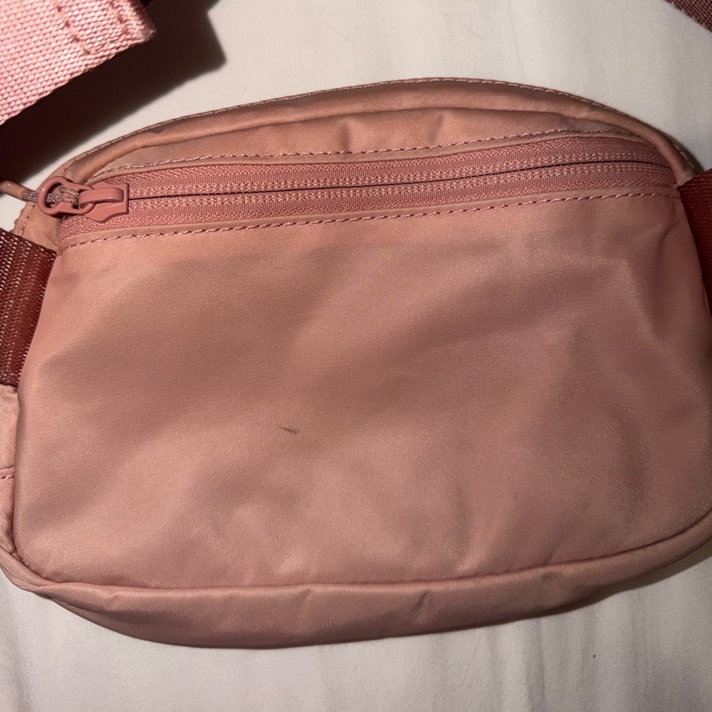 Lululemon Dusty Rose Belt Bag 1L - Picture 3 of 4